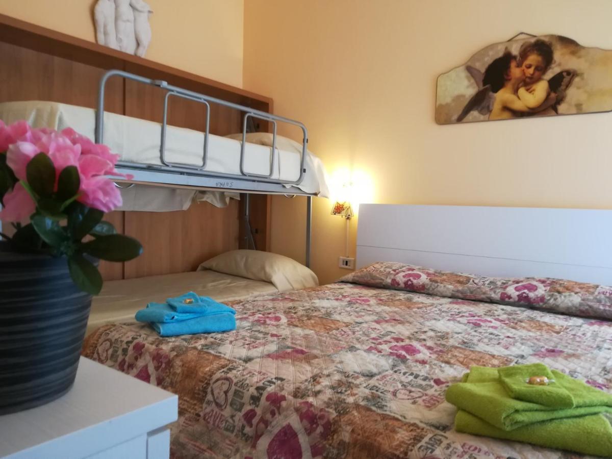 Il Girasole Di Ostia Apartment Екстериор снимка